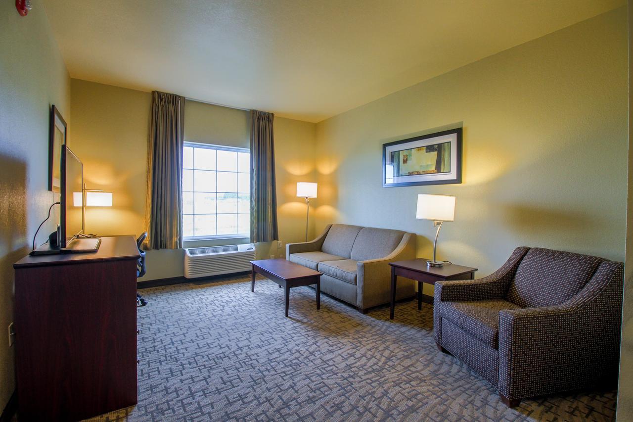 Cobblestone Hotel & Suites - Devils Lake Kültér fotó