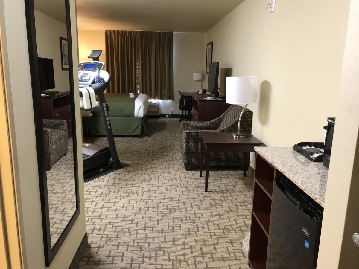 Cobblestone Hotel & Suites - Devils Lake Kültér fotó